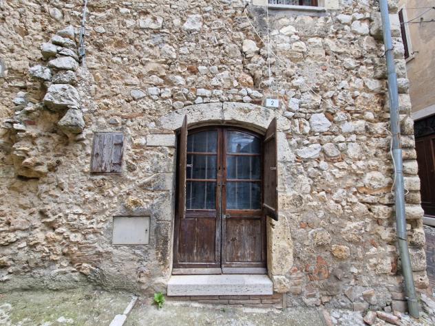 Magazzino in vendita a Lugnano in Teverina