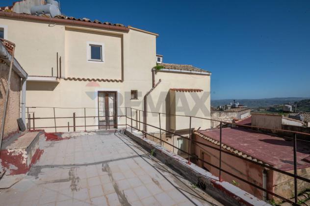 Casa Semindipendente in vendita a Caltagirone