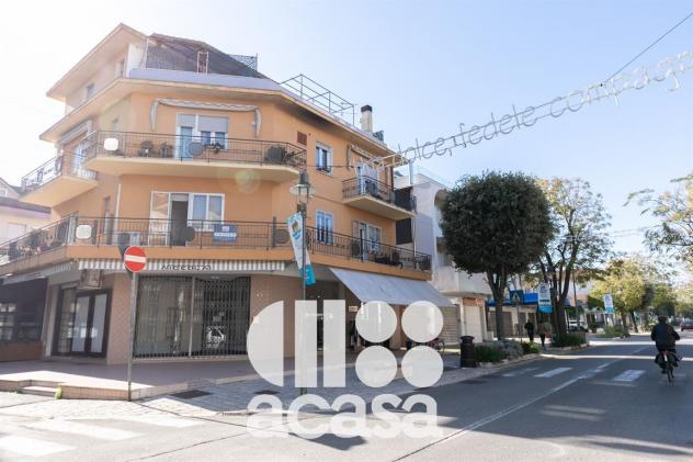 BELLISSIMO APPARTAMENTO CON 3 CAMERE DA LETTO - Foto 18