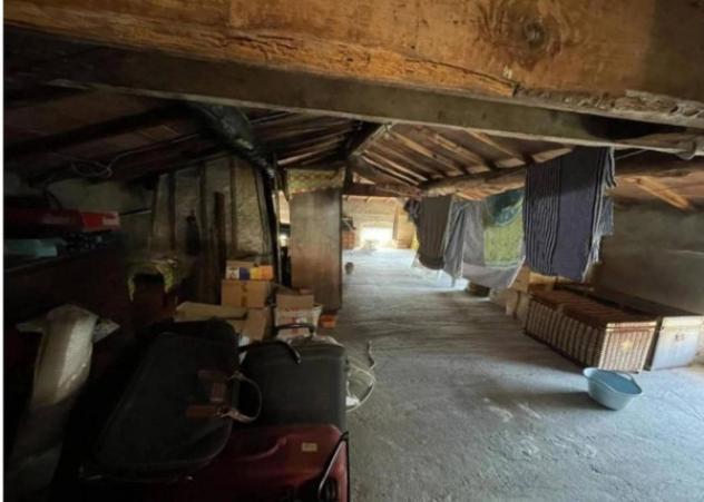 Immobile in asta di 243 m² con più di 5 locali e box auto in vendita a Lucca - Foto 10