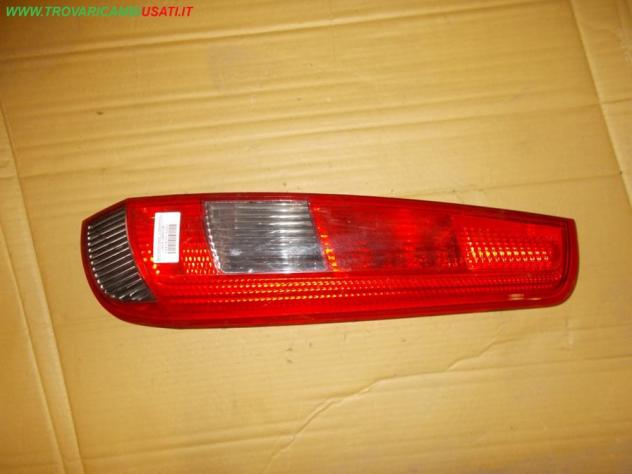 FANALE POST.D. FORD FIESTA (CBK)  Parti elettriche  Fanaleria  Fanali  Fanale post. sx. FORD - FIESTA - 01-03-2002 - 01-12-2005