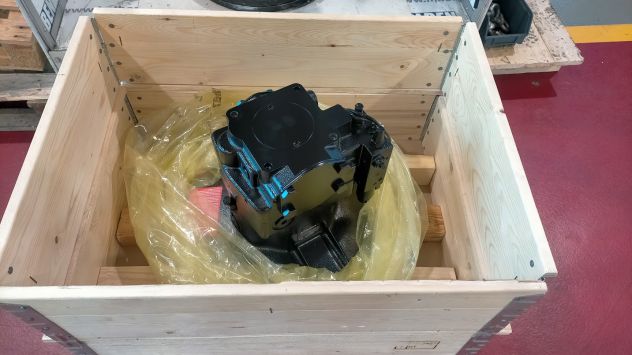 Pompa Rexroth A11VO130DRG/10L-VZD12N00-S per Liebherr R996 - Foto 2
