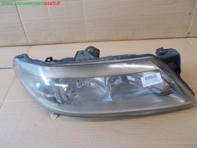 PROIETTORE D. RENAULT LAGUNA (B74/K74)  Parti elettriche  Fanaleria  Proiettori  Proiettore ant. RENAULT - LAGUNA - 01-03-2001 - 01-02-2005