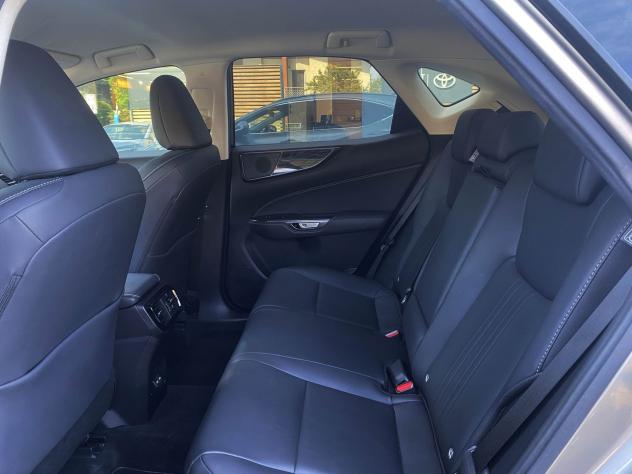 Lexus NX Hybrid 4WD Premium - Foto 8