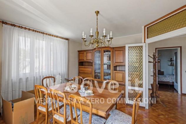 Casa indipendente di 240 m² con più di 5 locali in vendita a Luino - Foto 5