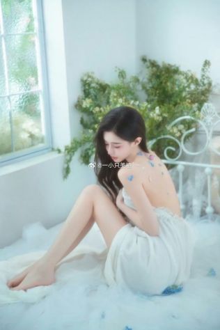 Tel:3533939585-nuova centro massaggi orientali nuova ragazza 26 anni bellissima - Foto 4