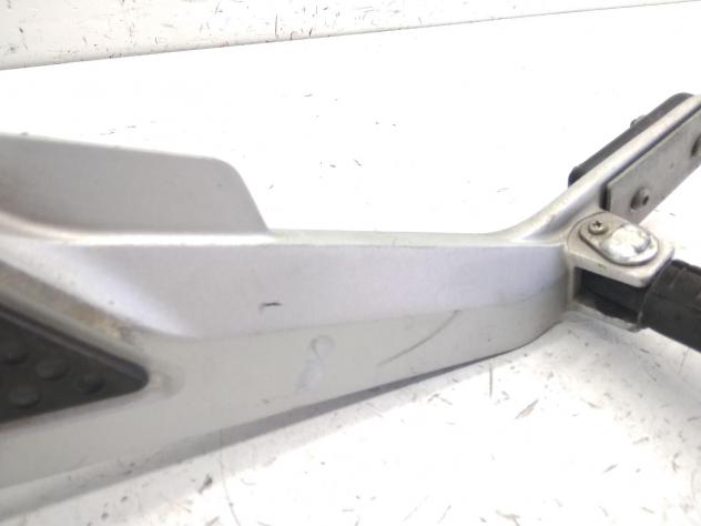 HONDA HORNET 600 SUPPORTO SINISTRO PEDANE - DIFETTI SU GOMMA PEDANA 2003 - Foto 3