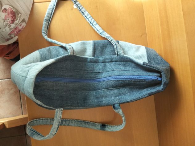 Borsa a tracolla handmade denim riciclato patchwork – unica!