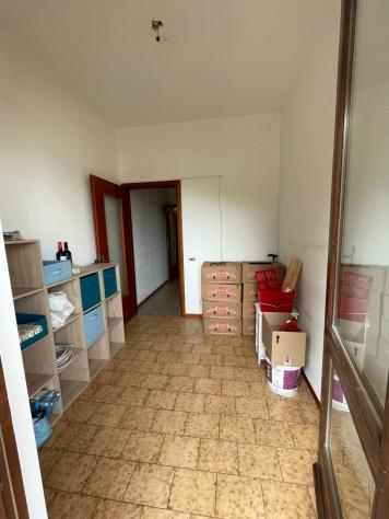 appartamento trilocale con terrazzino box e cantina, libero da luglio 2024 - Foto 11