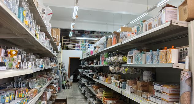 ATTIVITA' AVVIATA IN POSIZIONE STRATEGICA, IN VENDITA - Foto 4