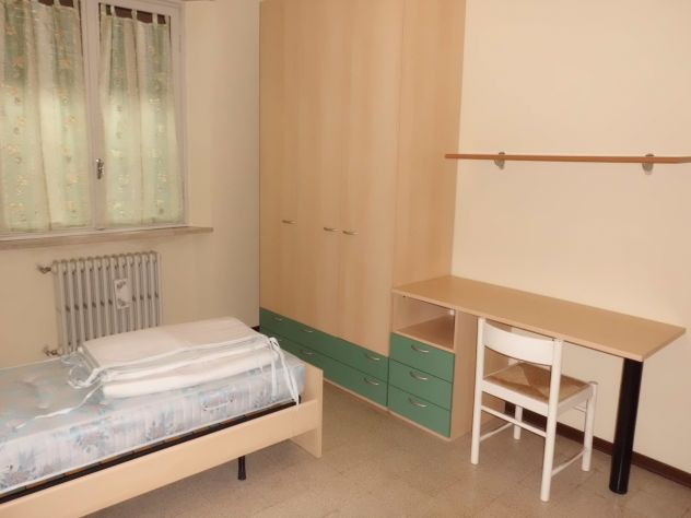 Affittasi stanze e posti letto a studenti - Foto 6