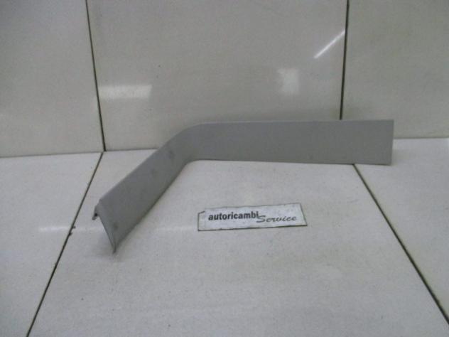 1697400470 RIVESTIMENTO MONTANTE POSTERIORE DESTRO DA RIPULIRE MERCEDES CLASSE A 180 W169 2.0 D 80KW 6M 5P (2008) RICAMBIO USATO