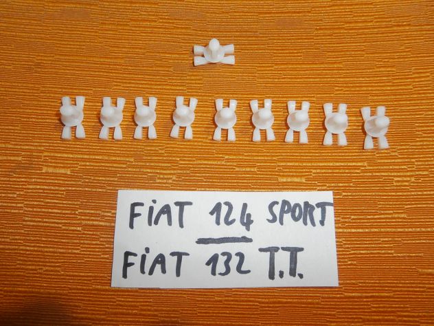 CLIP FISSAGGIO PROFILI IN ACCIAIO POSTERIORI FIAT 124 SPORT/GIRORUOTA FIAT 132