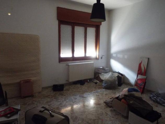 Immobile in asta di 261 m² con più di 5 locali e box auto in vendita a Lizzanello - Foto 9