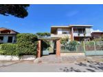 BIFAMILIARE di 10 vani e di 160 mq (PIETRASANTA - Tonfano) rif. 005/VE