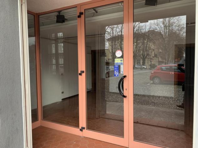 Attività / Licenza di 50 m² in affitto a Carpi