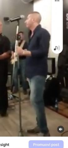CANTANTE/FRONTMAN, CANTANTE DI PIANOBAR, CANTANTE/IMITATORE