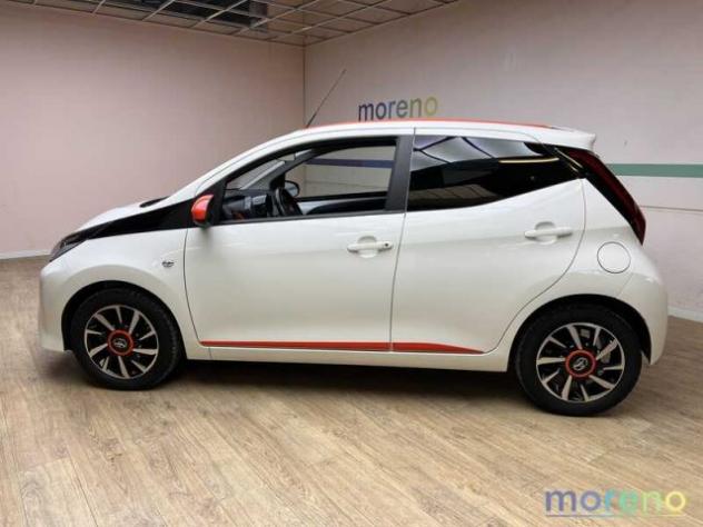 TOYOTA Aygo 1.0 72 CV x-wave Orange rif. 18928154 - Foto 3