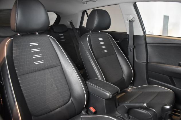 Kia Stonic 1.0 T-GDi 100 CV MHEV MT GT Line - Foto 8