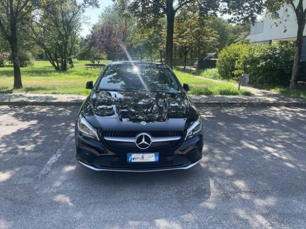 Vendo Mercedes Benz CLA 180 d Shooting Brake Anno 2017 - Foto 2