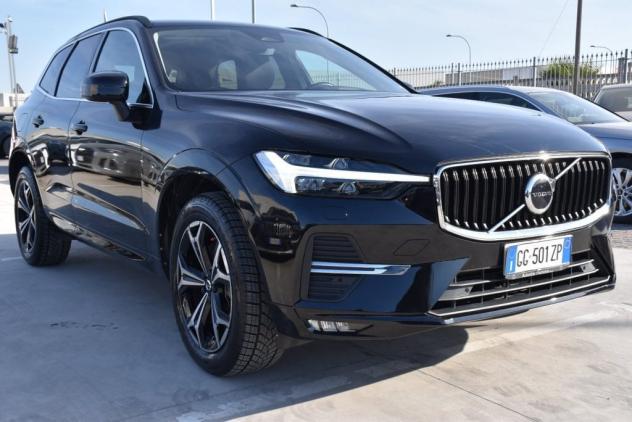 Volvo XC60 B4 (d) AWD Geartronic Momentum *Pelle* - Foto 3
