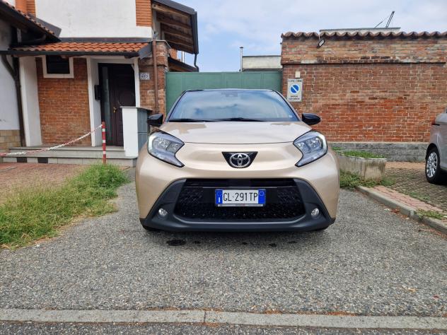 Toyota Aygo X 1.0 72CV "39.700 km" AUTOMATICA, Carplay, Telecamera, ADAS - Foto 2