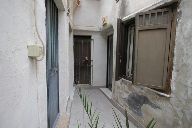 VENDESI APPARTAMENTO IN VIA A. DI SANGIULIANO - Foto 3