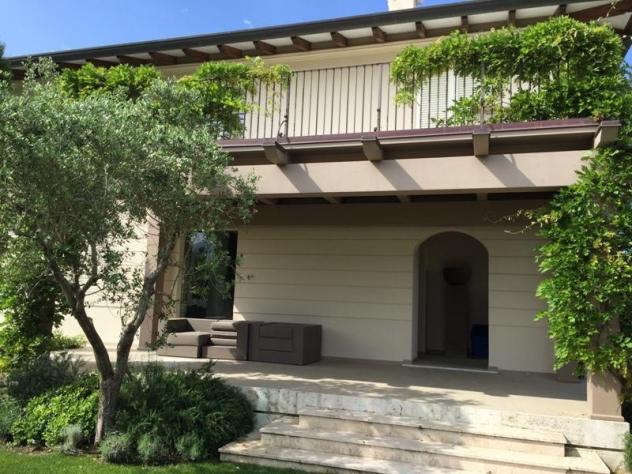 Villa in affitto a Forte dei Marmi 320 mq Rif: 1031603