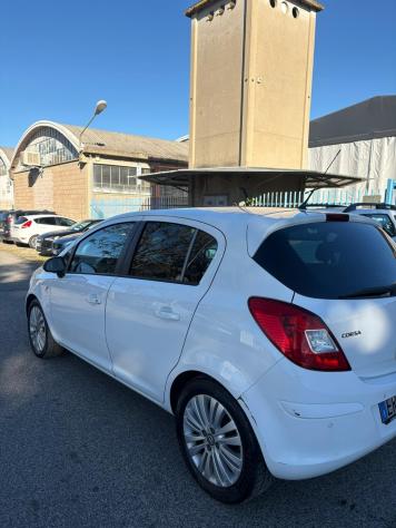 Opel Corsa 1.2 85CV 5 porte GPL-TECH Edition - Foto 4