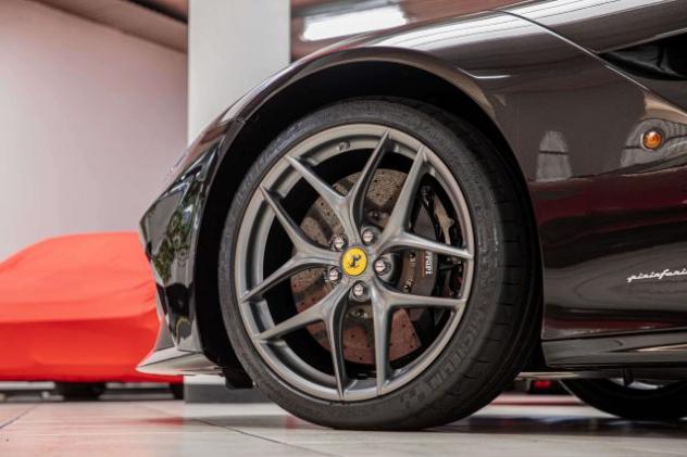 FERRARI F12 BERLINETTA|LIFT|CARBON+LEDS|DISPLAY PASS|SCUDETTI| rif. 24193338 - Foto 8