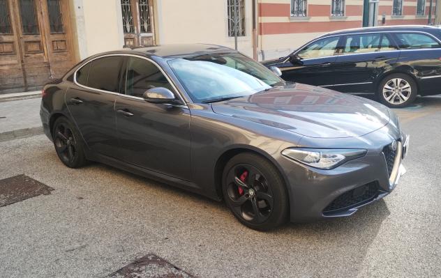 Alfa Romeo Giulia 2.2 Turbodiesel 160 CV AT8 Executive - Foto 6