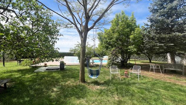 Bellissimo Casale con Piscina Immerso nel Verde - Foto 19