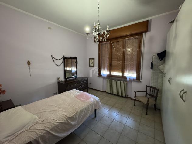 Suzzara vendesi casa indipendente 6 vani 230 Mq - Foto 9