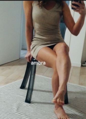 Ambra - massaggio tantra. Tel:3758885198