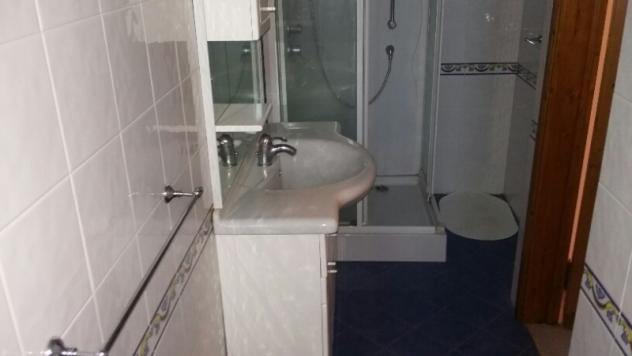 Porzione di casa ristrutturata e parzialmente arredata. - Foto 8