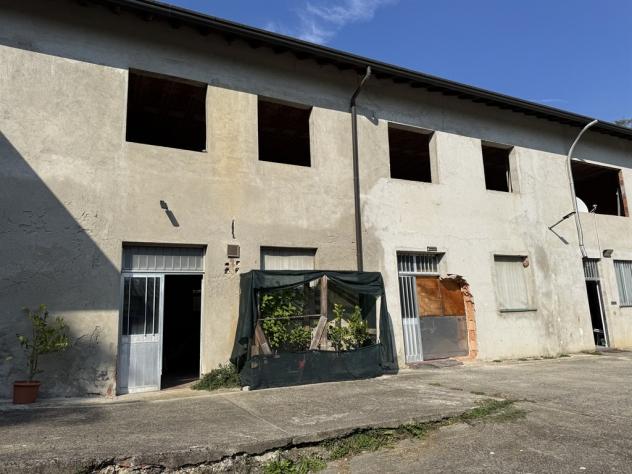 Operazione immobiliare a rustico immersa nel verde della Brianza - Foto 15