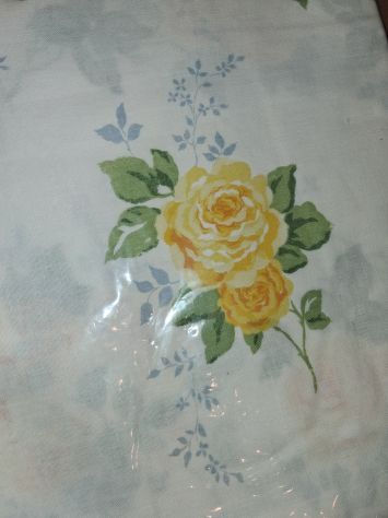 Tovaglia rettangolare 100% Cotone Disegni Rose gialle nuova confezionata - Foto 4