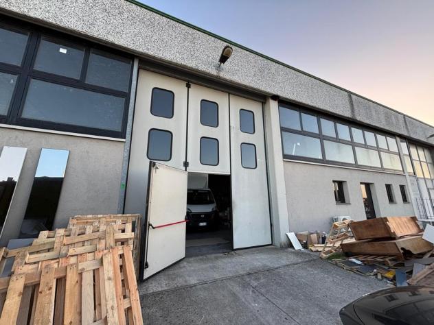 Capannone commerciale in vendita a Peccioli 827 mq Rif: 1392900