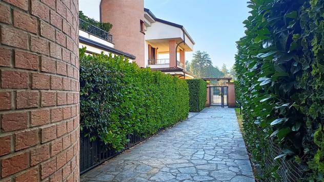 Lesmo (MB) In elegante residenza, QUATTRO locali con terrazzi, balconi con box. - Foto 4