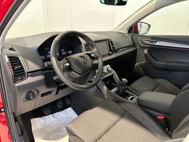 Skoda Karoq 1.0 TSI 110 CV Style KM0 - 2024 - Foto 10