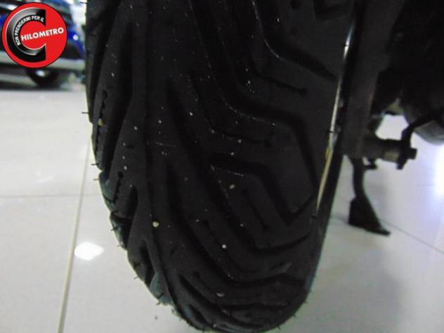 VESPA GTS 300 Super HPE (Pneumatici nuovi) rif. 23784300 - Foto 4