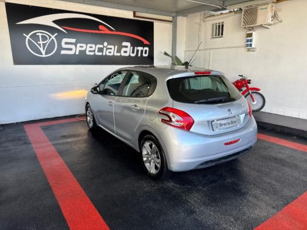 PEUGEOT 208 1.4 8V HDi 68CV 5p. Allure rif. 24146348 - Foto 4