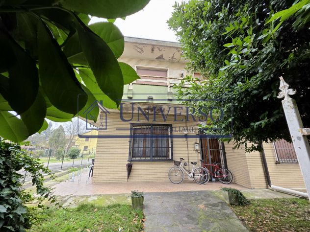 VILLA SINGOLA DI AMPIA METRATURA SU DUE LIVELLI LIBERA SUBITO - Foto 3