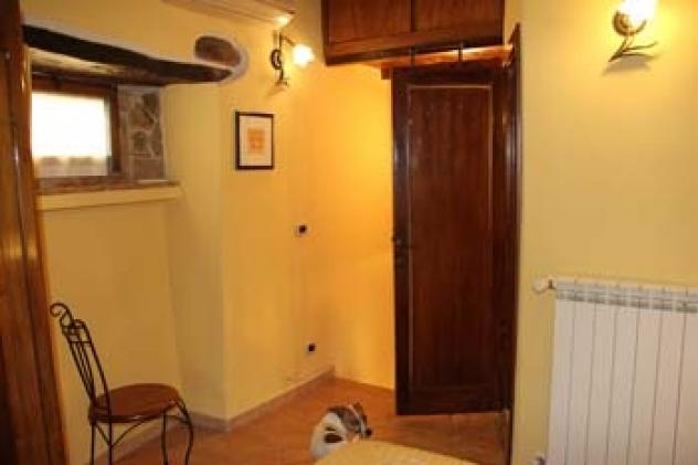 Baschi - vendesi grazioso appartamentino ristrutturato al piano rialzato nel borgo di Baschi - Foto 7