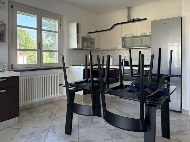 RONCHI, in piccolo complesso residenziale, appartamento al primo piano con ingresso indipendente, ampia terrazza abitabile. Si compone di soggiorno, c - Foto 4
