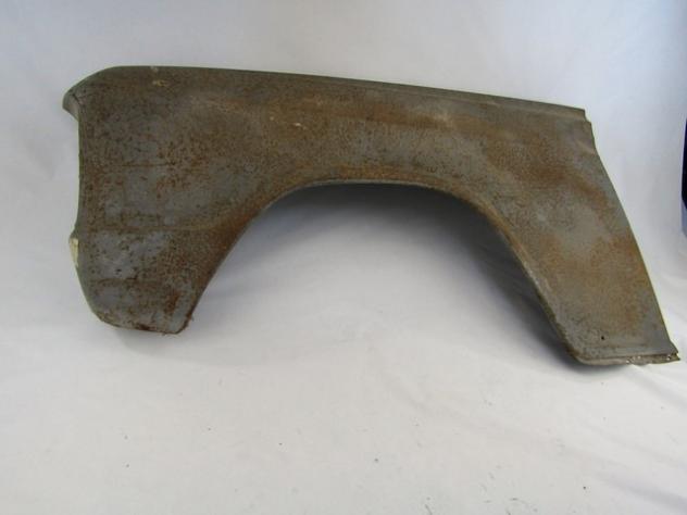 4303.19 PARAFANGO ANTERIORE SINISTRO RENAULT 6 850 RICAMBIO NUOVO CON PUNTI DI RUGGINE - Foto 3