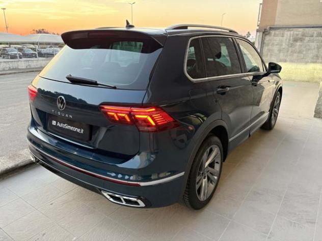 VOLKSWAGEN Tiguan 2.0 TDI 150 CV SCR DSG R-Line LUCI AMBIENTE rif. 23947272 - Foto 5