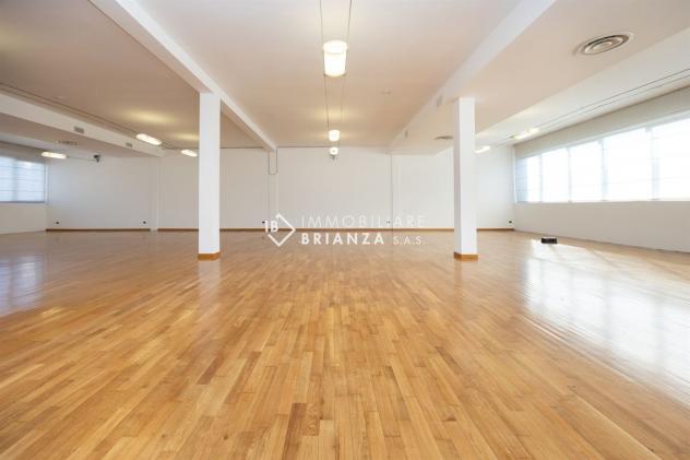 CINISELLO BALSAMO: in vendita spazio polifunzionale con ampia zona uffici Luminoso e versatile - Foto 8