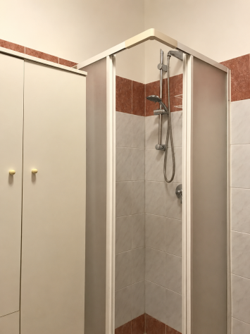 POMEZIA AMPIO BILOCALE ARREDATO CON TERRAZZO PRIVATO - Foto 2