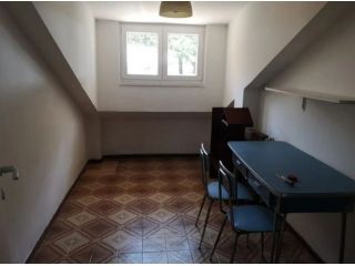 INFERNETTO QUADRILOCALE CON TERRAZZO